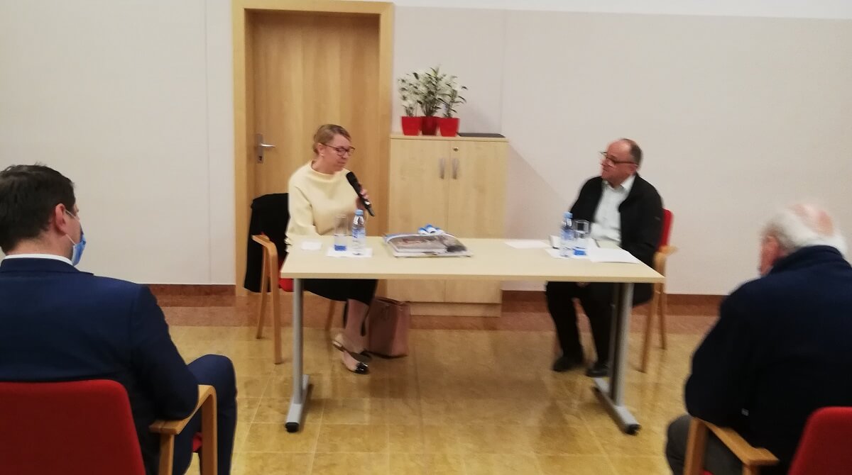 Helena Jaklitsch in Tone Gorjup med pogovorom